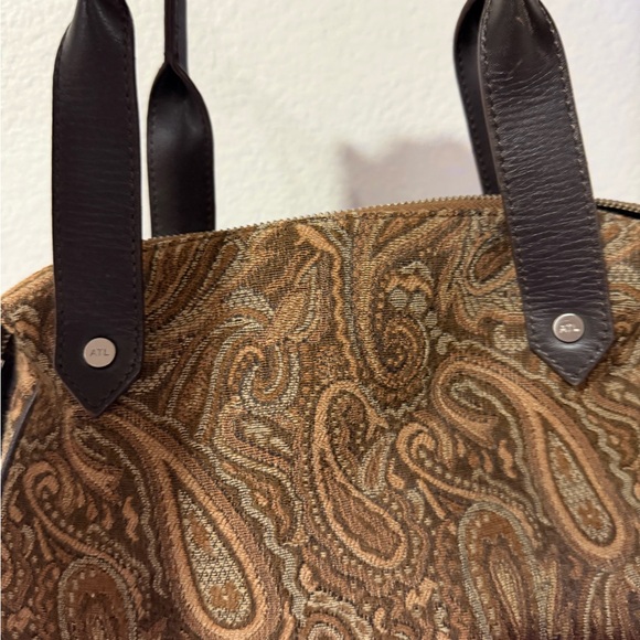 LOFT Brown Fabric with White Label - Picture 4 of 4